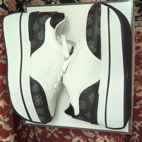 Guess White and Black Platform Sneakers.NWT - Picture 1 of 6